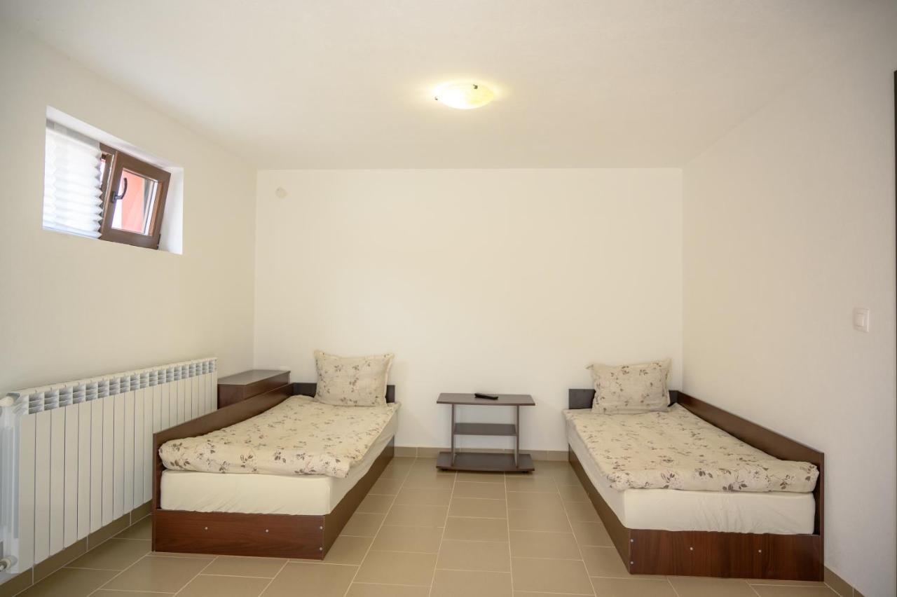 Къща За Гости „Жоро И Дани “ Villa Sapareva Bania Exterior foto